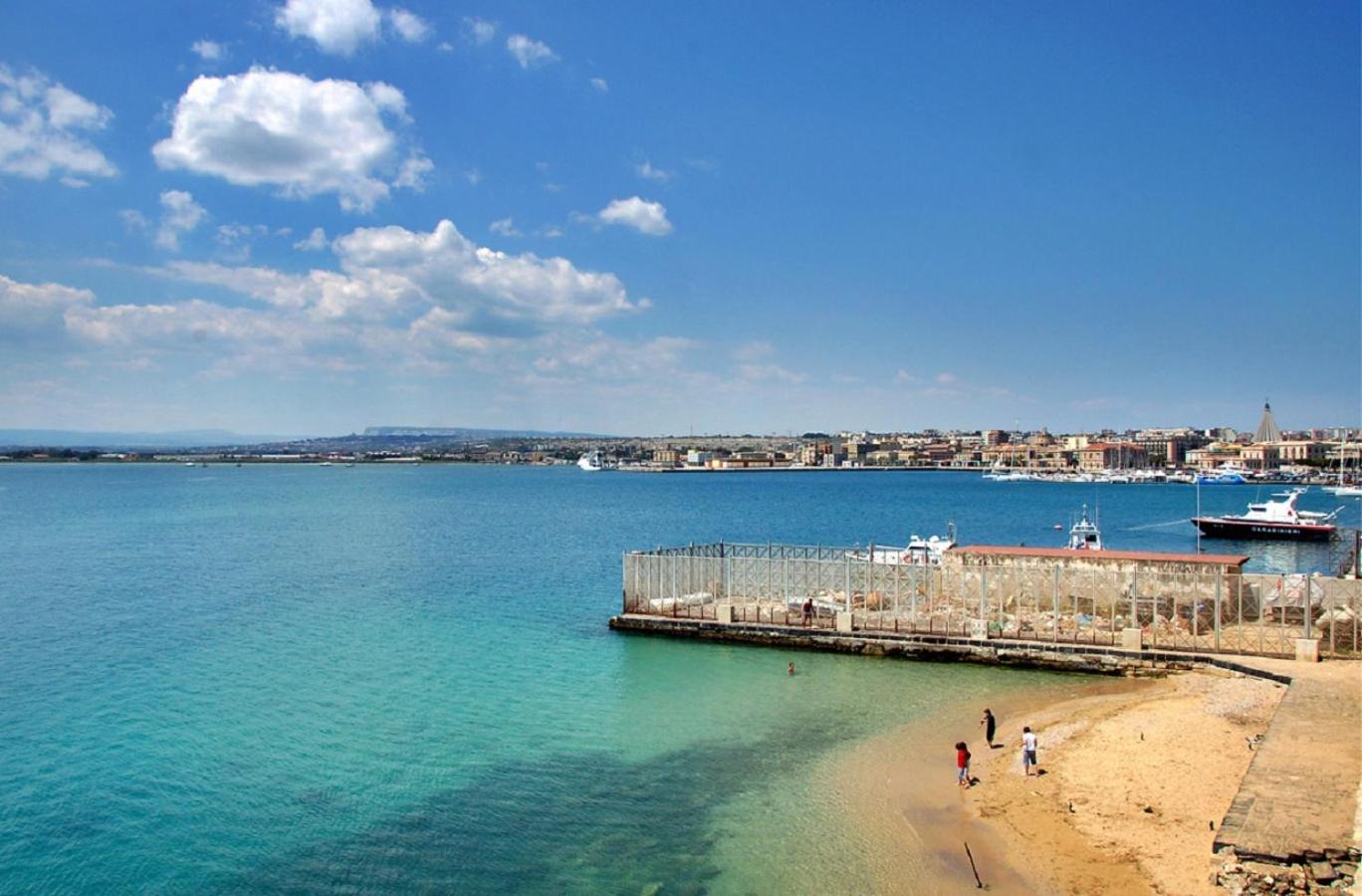 Independent Room Near Ortigia Island سيراكوزا المظهر الخارجي الصورة